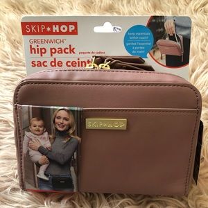 SKIP*HOP® Convertible Hip Diaper Bag in Dusty Rose